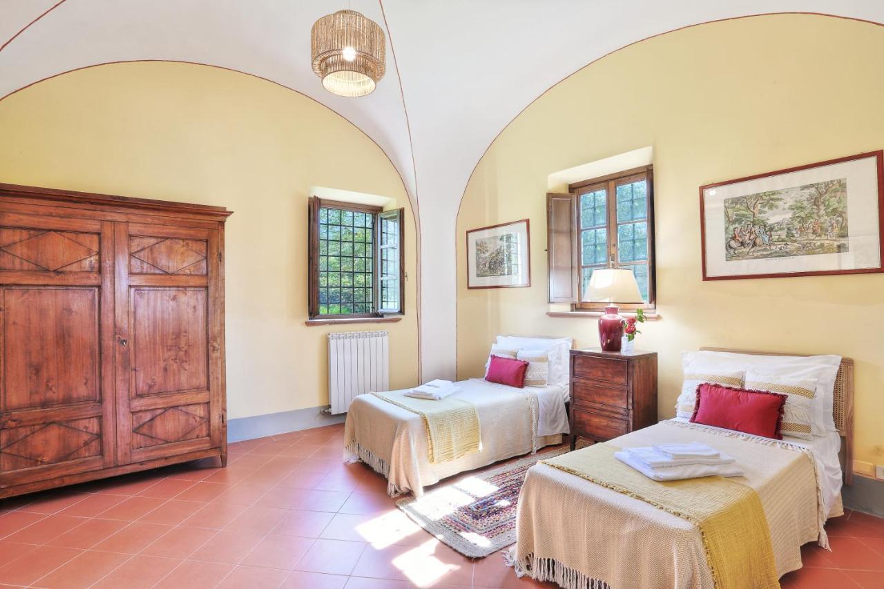 Agriturismo Villa Rosselmini กาลชี ภายนอก รูปภาพ