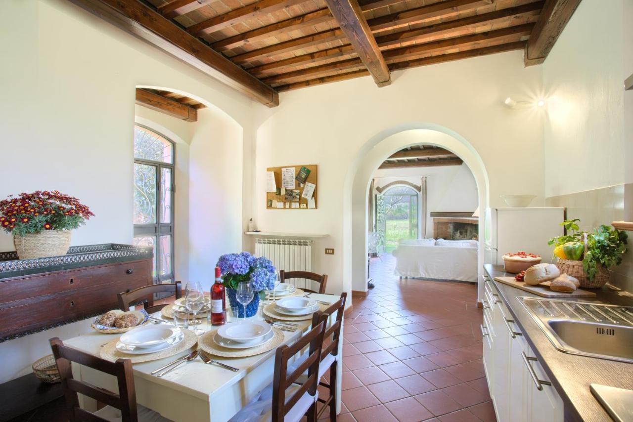 Agriturismo Villa Rosselmini กาลชี ภายนอก รูปภาพ