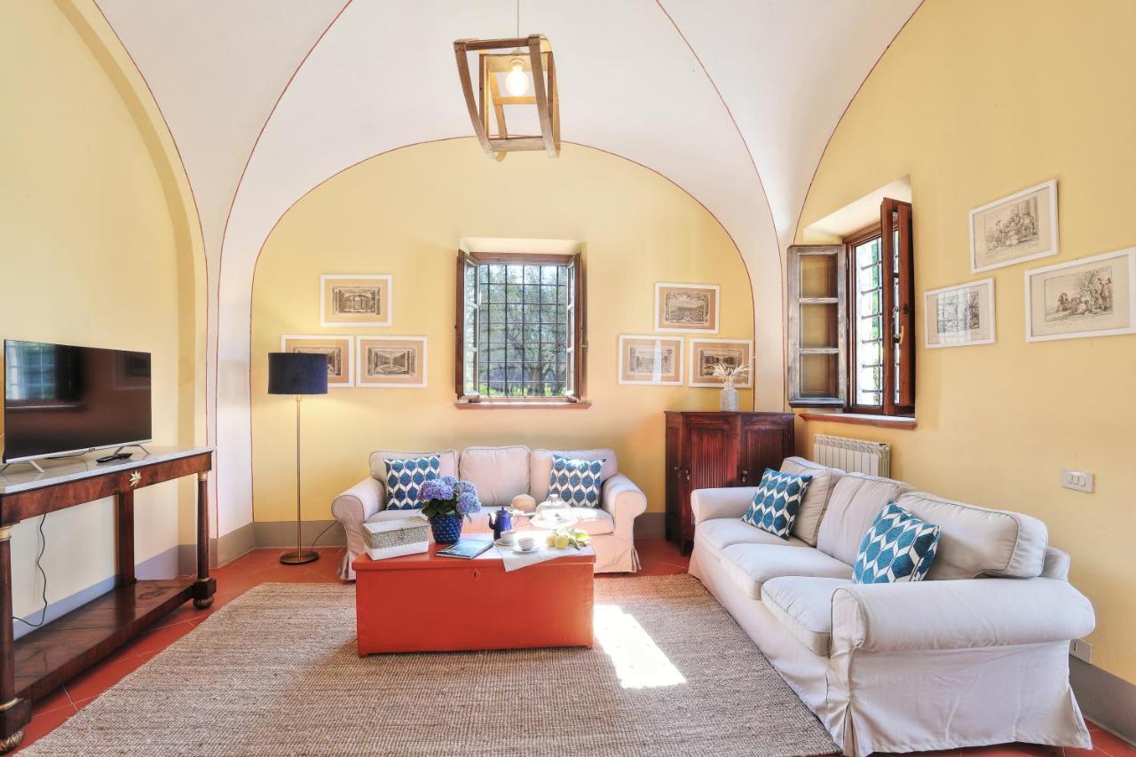 Agriturismo Villa Rosselmini กาลชี ภายนอก รูปภาพ