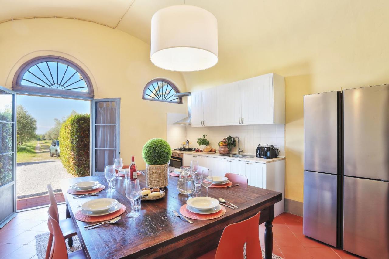Agriturismo Villa Rosselmini กาลชี ภายนอก รูปภาพ