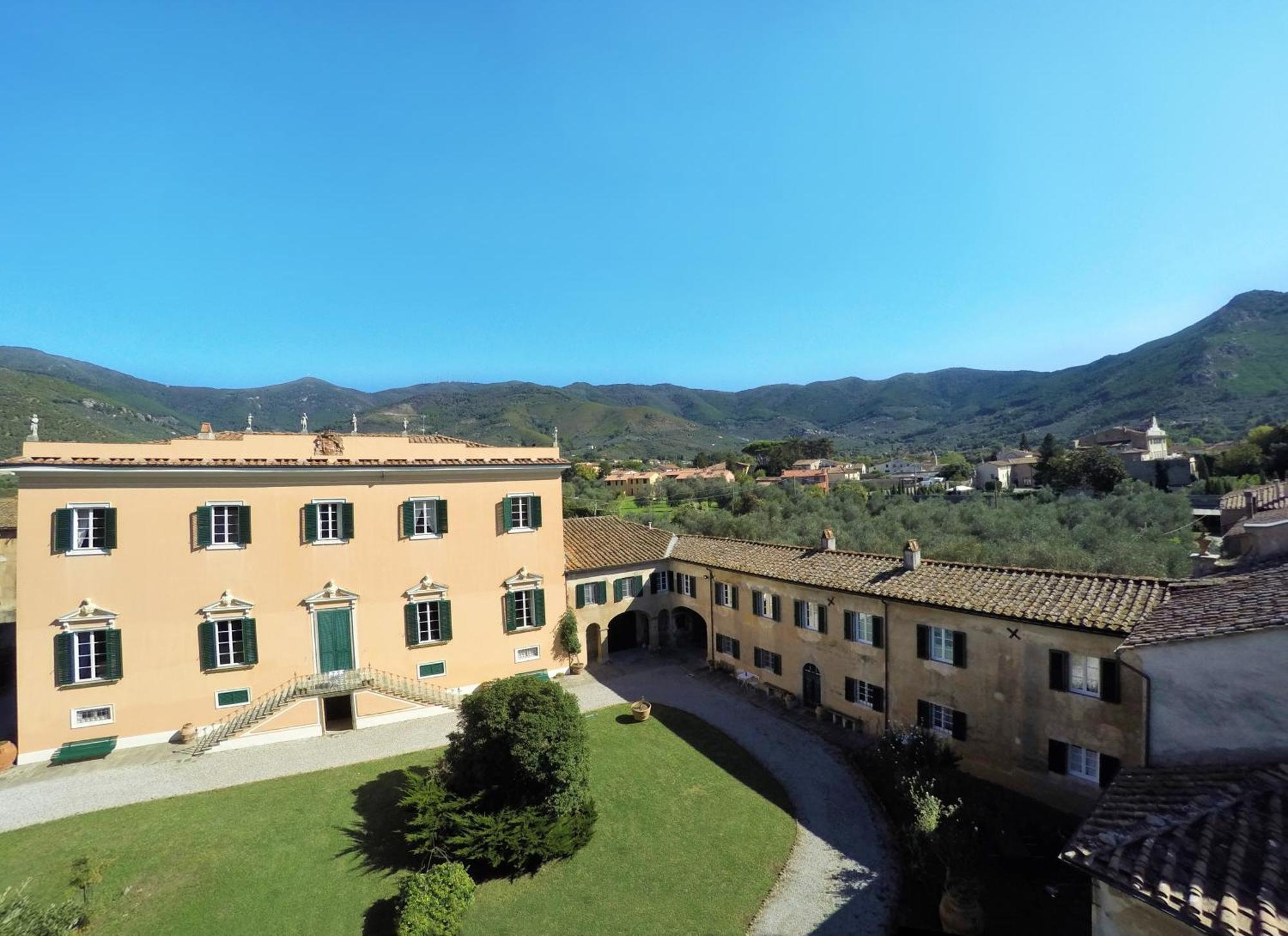 Agriturismo Villa Rosselmini กาลชี ภายนอก รูปภาพ